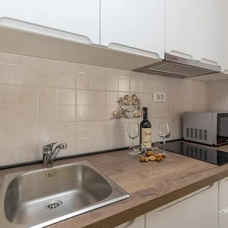 Apartment Island Mihaela *