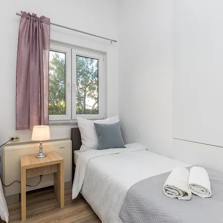 Apartment Island Mihaela Okrug Gornji