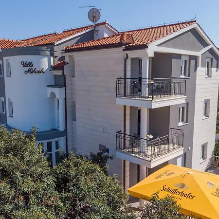 Island Mihaela 公寓