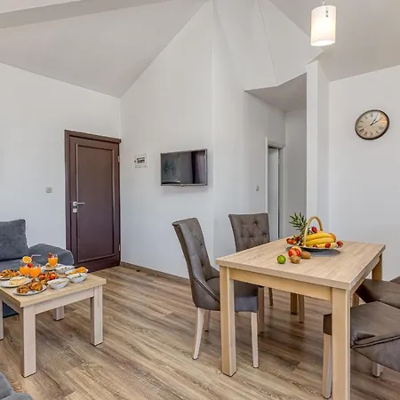 公寓 Island Mihaela