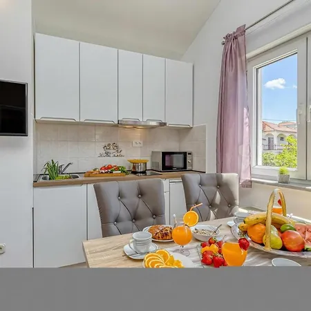 Island Mihaela Apartman Okrug Gornji