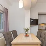 Island Mihaela Apartment