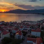 Island Mihaela Διαμέρισμα *