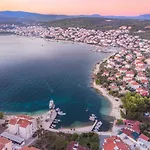 Island Mihaela