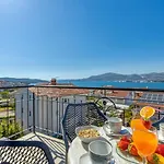 Apartment Island Mihaela *