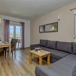 Apartment Island Mihaela