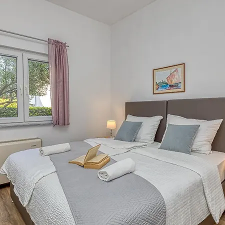 Apartman Island Mihaela