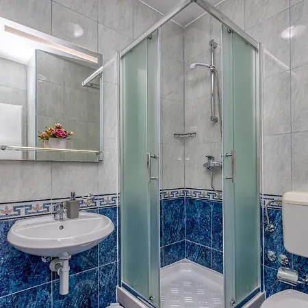 Island Mihaela Okrug Gornji