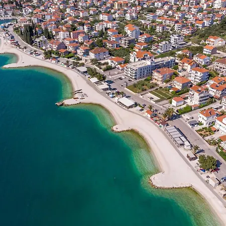 Island Mihaela Okrug Gornji