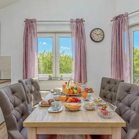 Island Mihaela Appartement Okrug Gornji