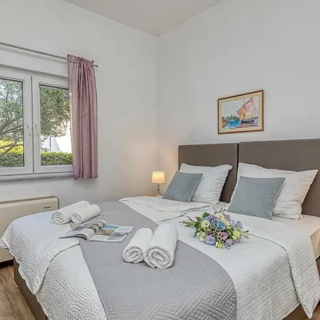 Appartement Island Mihaela Okrug Gornji