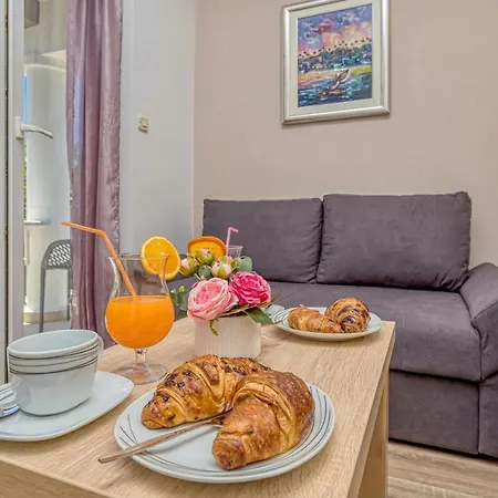 Island Mihaela Appartement
