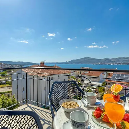 Island Mihaela Okrug Gornji