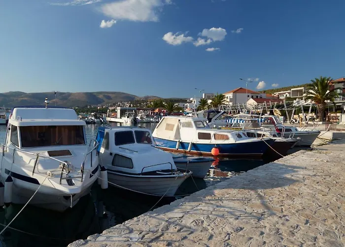 Island Mihaela Апартаменты Округ Горни
